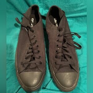NWOT Converse Chuck Taylor All Star low-top sneakers all-black colorway sz M 10